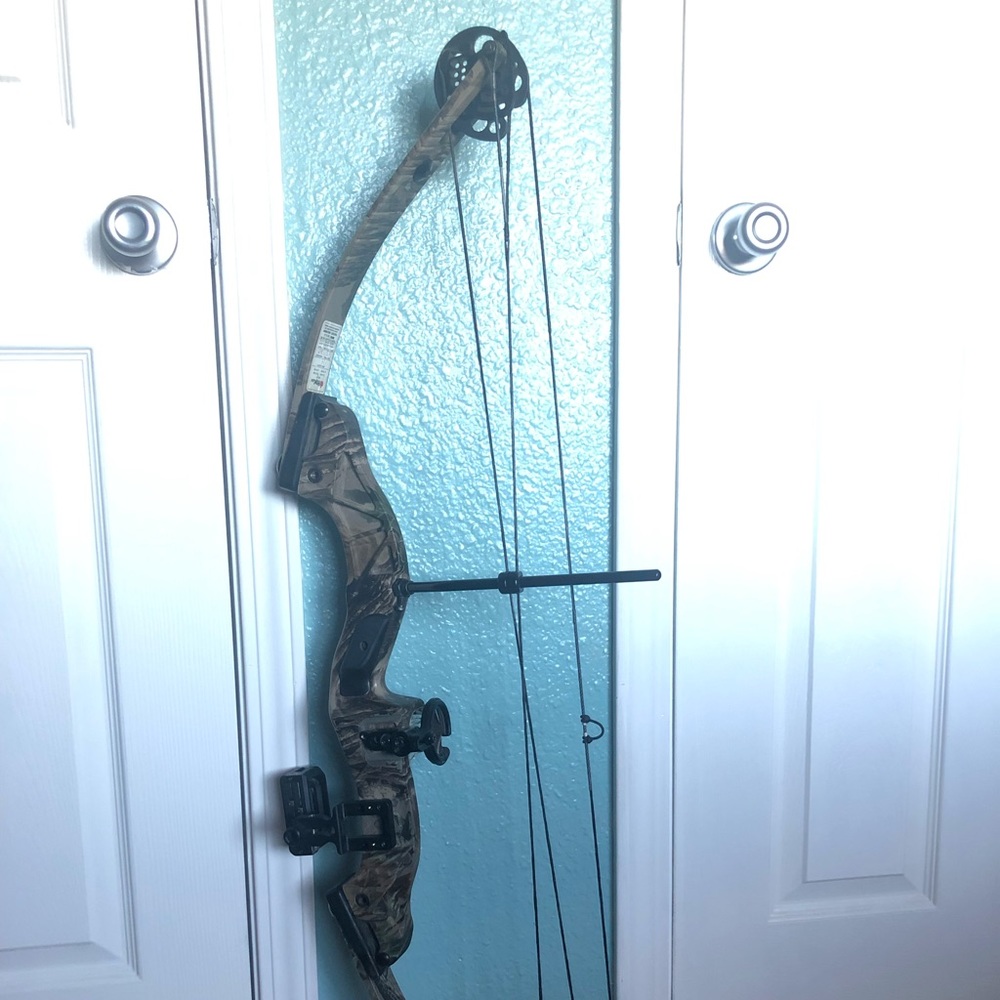 Hoyt Bow